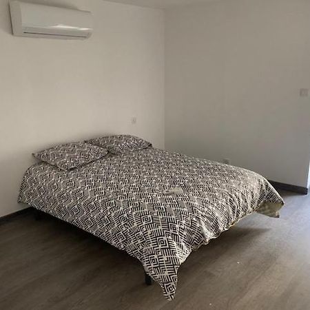 Alida Villa Civray  Luaran gambar